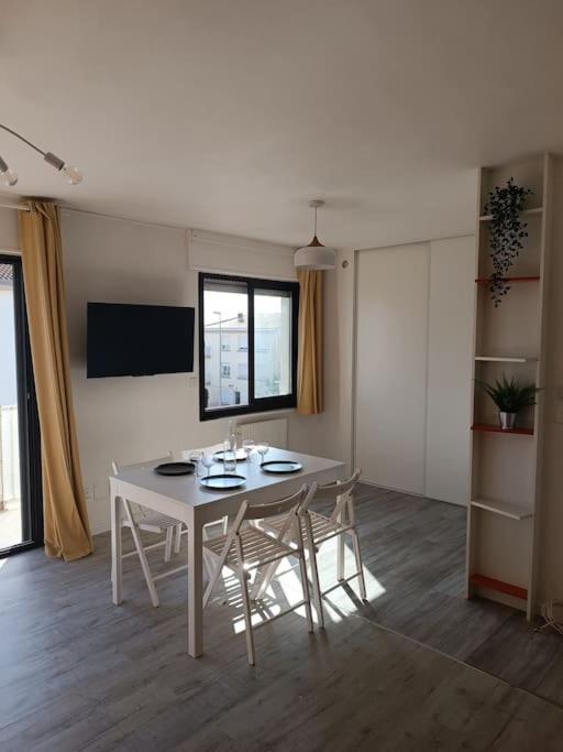 Grand Studio Avec Balcon En Bord De Mer Палава-ле-Фло Экстерьер фото